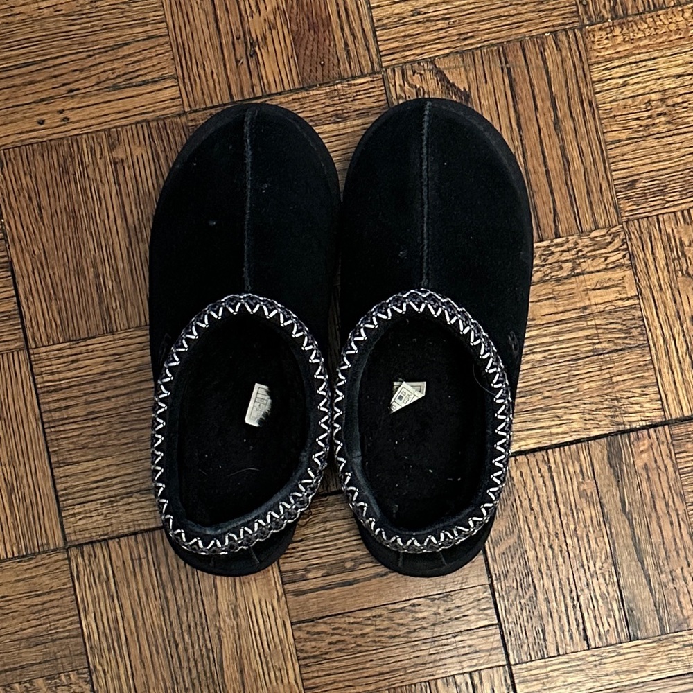 Ugg slipper shoes